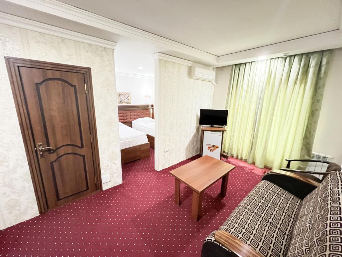 Reikartz Urgench Hotel ภายนอก รูปภาพ
